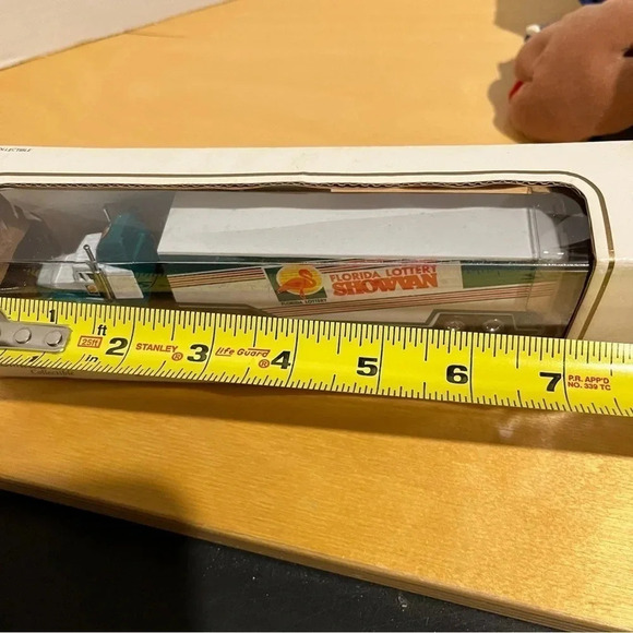 1994 Florida Lottery Showvan 1:87 Lotto Die Cast Cab Goodyear Racing Champions - Picture 7 of 7